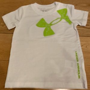 Under Armour T-shirt